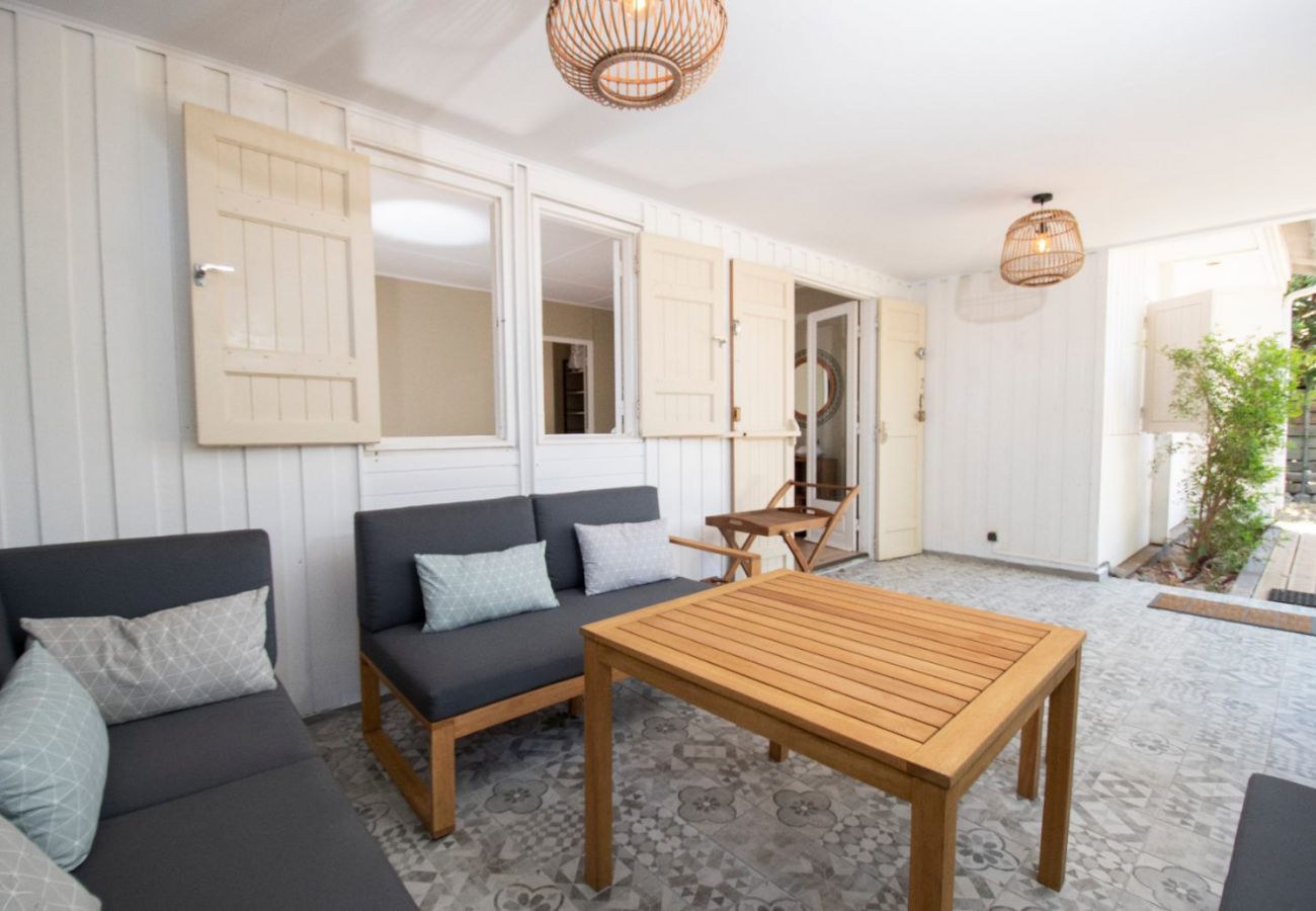 Villa in Saint-Gilles les Bains - Villa La Cabane 3*** - 3 bedrooms - 50m from the beach - St-Gilles les Bains