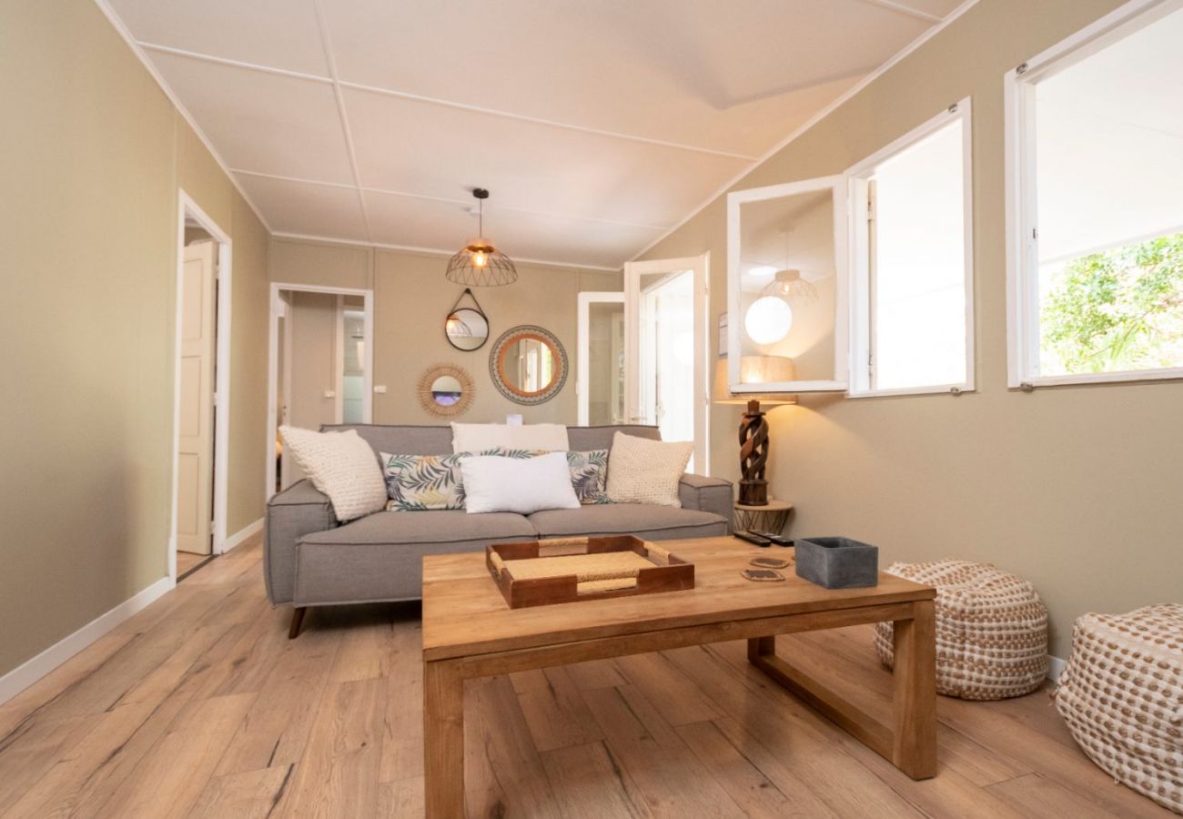 Villa in Saint-Gilles les Bains - Villa La Cabane 3*** - 3 bedrooms - 50m from the beach - St-Gilles les Bains