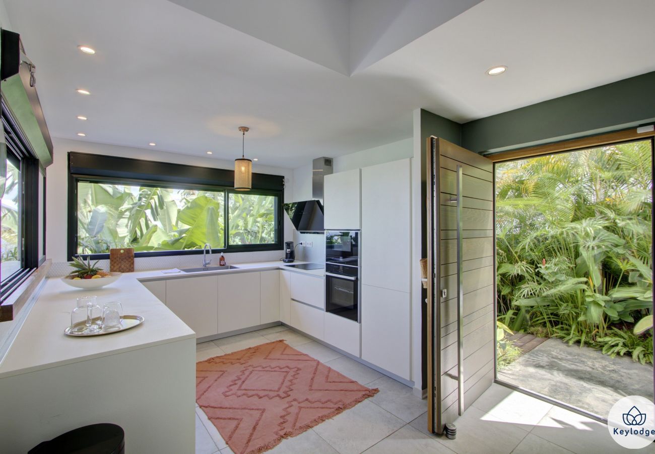 Villa in Saint-Leu - Villa Paloma**** - 140 m2 - Swimming pool - Exceptional view of the ocean - Saint Leu
