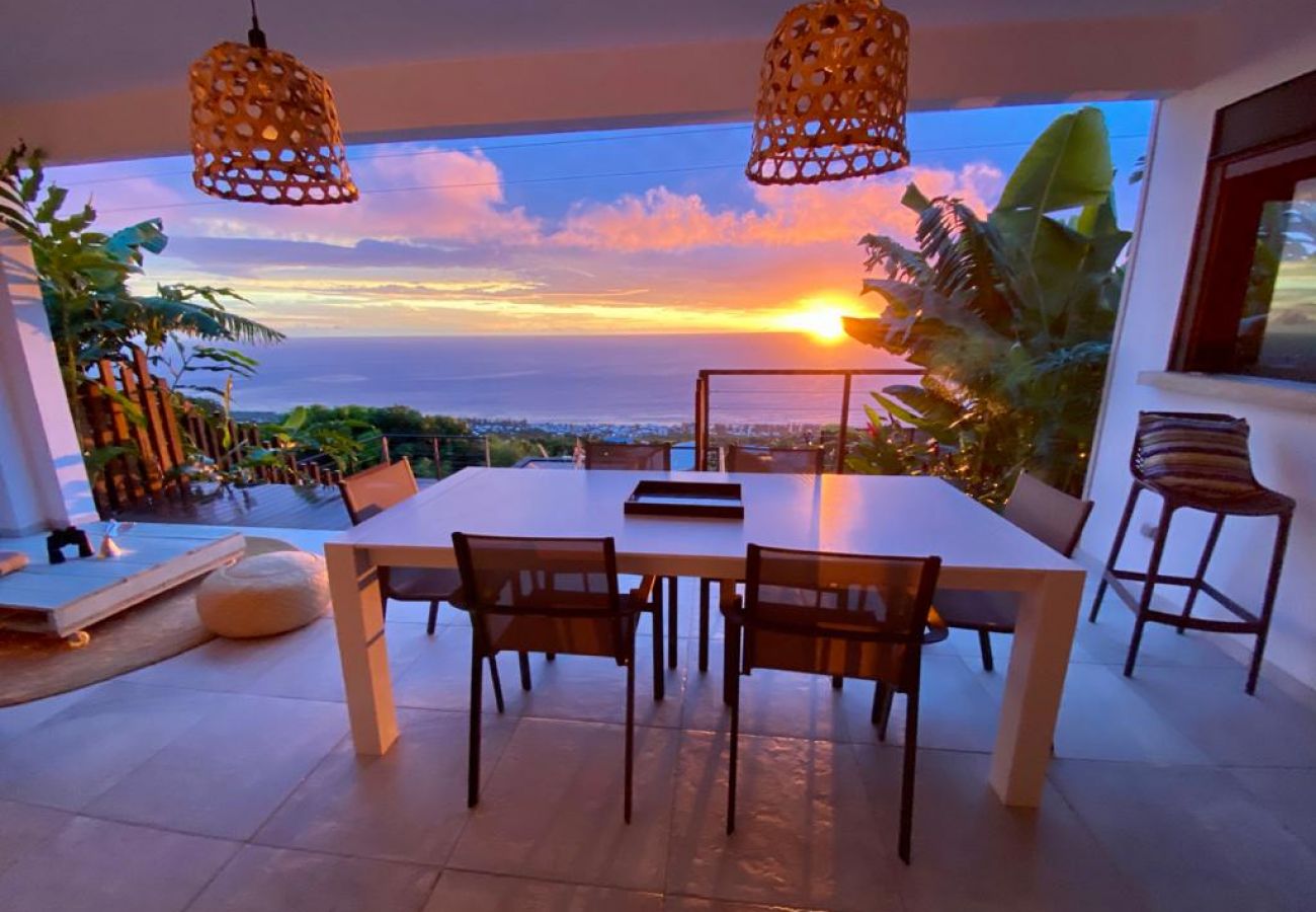Villa in Saint-Leu - Villa Paloma**** - 140 m2 - Swimming pool - Exceptional view of the ocean - Saint Leu