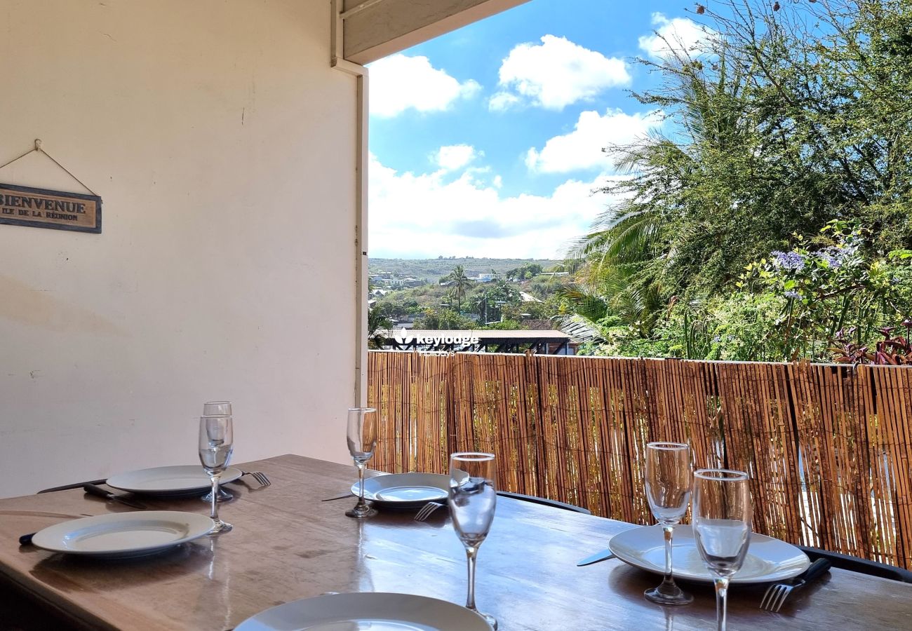 Apartment in Saint-Gilles les Bains - T4 Duplex – La Goélette** - close to center of Saint-Gilles