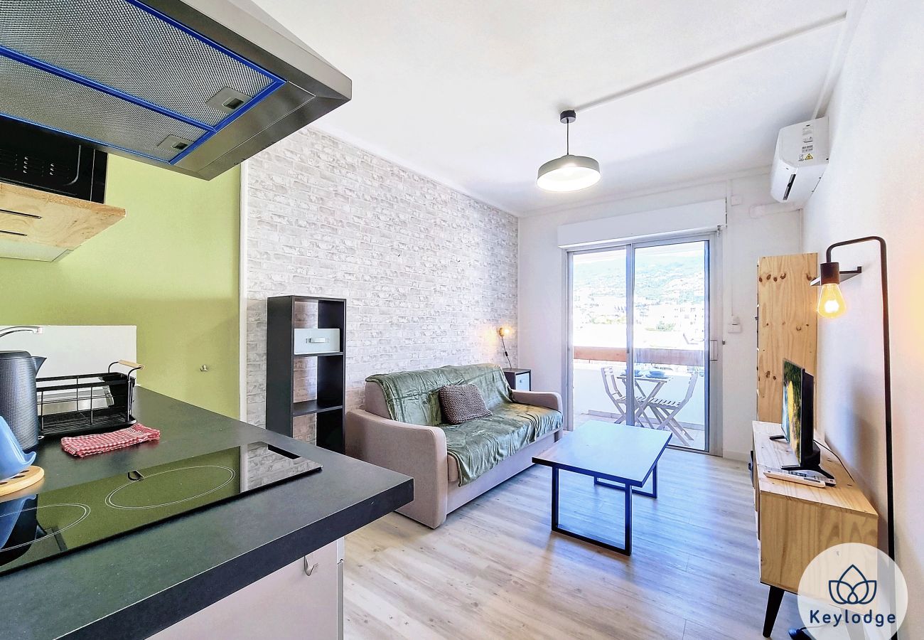 Studio in Saint-Denis - Ti Studio Créole 2 – 21m² studio – close to amenities – Saint-Denis