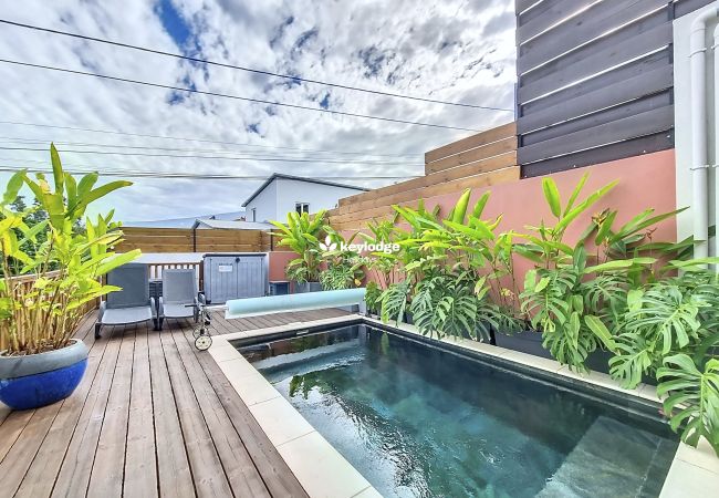 House in Saint Pierre - Villa Sihame*** – with swimming pool and billard – Saint-Pierre