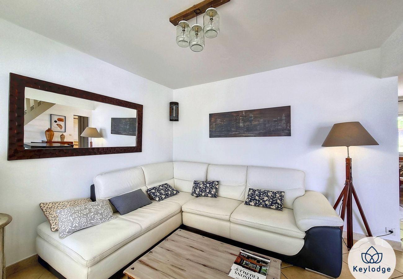 Villa in Saint-Gilles les Hauts - Villa Cadentia*** – 3 bedrooms with swimming pool and sea view – Saint-Gilles les Hauts