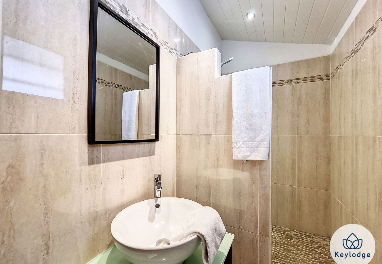 Villa in Saint-Gilles les Hauts - Villa Cadentia*** – 3 bedrooms with swimming pool and sea view – Saint-Gilles les Hauts