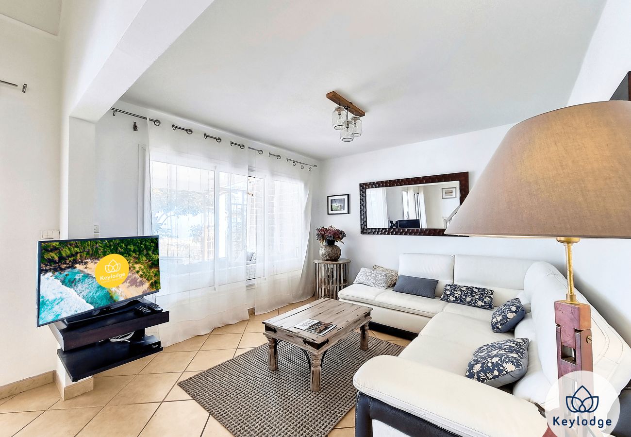 Villa in Saint-Gilles les Hauts - Villa Cadentia*** – 3 bedrooms with swimming pool and sea view – Saint-Gilles les Hauts