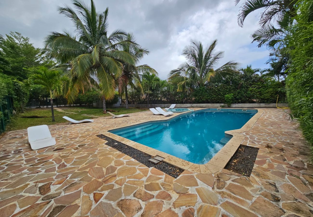 Apartment in Saint-Gilles les Bains - T3 Hevi – 68m² with outdoor terrace and communal pool – La Saline-les-Bains