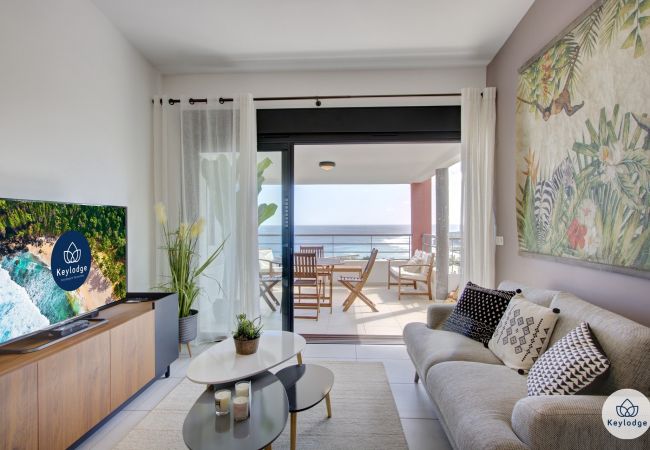 Apartment in Saint-Gilles les Bains - T3 - Infini bleu**** - 63 m2 - ocean view - St-Gilles Apartment in Saint-Gilles les Bains - T3 - Infini bleu**** - 63 m2 - ocean view - St-Gilles