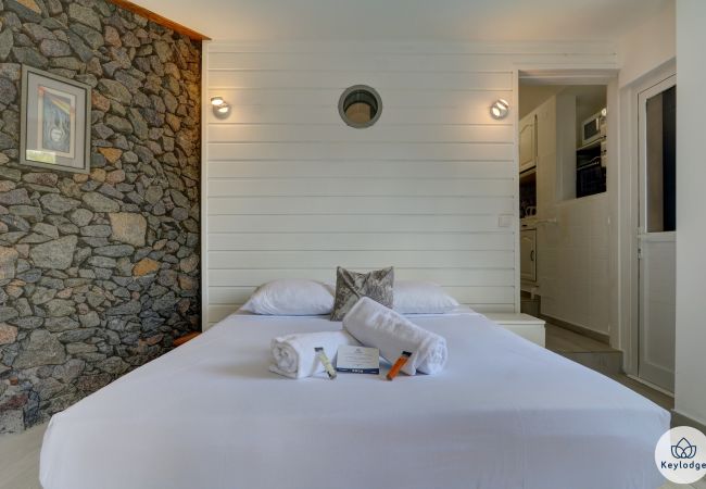 Studio in Saint Pierre - T1 – Perl’Ocean 3***- 24 m2 – swimming pool - Saint-Pierre Studio in Saint Pierre - T1 – Perl’Ocean 3***- 24 m2 – swimming pool - Saint-Pierre