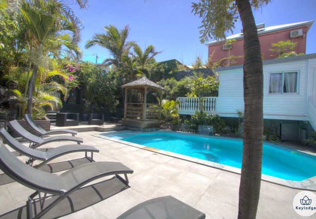 Studio in Saint Pierre - T1 – Perl’Ocean 3***- 24 m2 – swimming pool - Saint-Pierre Studio in Saint Pierre - T1 – Perl’Ocean 3***- 24 m2 – swimming pool - Saint-Pierre