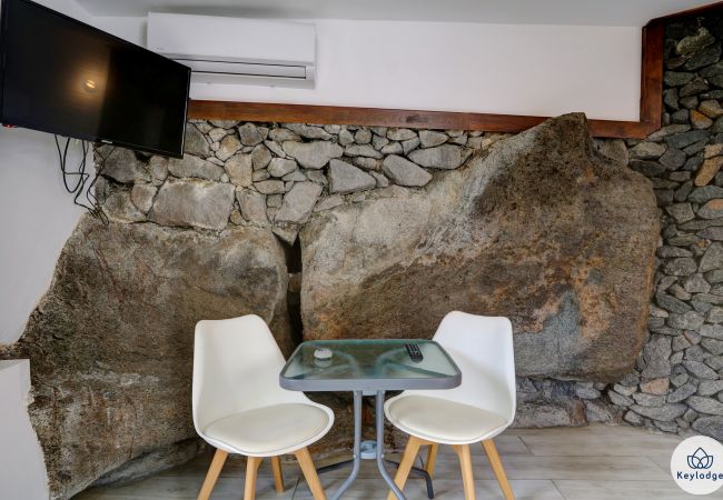 Studio in Saint Pierre - T1 – Perl’Ocean 3***- 24 m2 – swimming pool - Saint-Pierre Studio in Saint Pierre - T1 – Perl’Ocean 3***- 24 m2 – swimming pool - Saint-Pierre