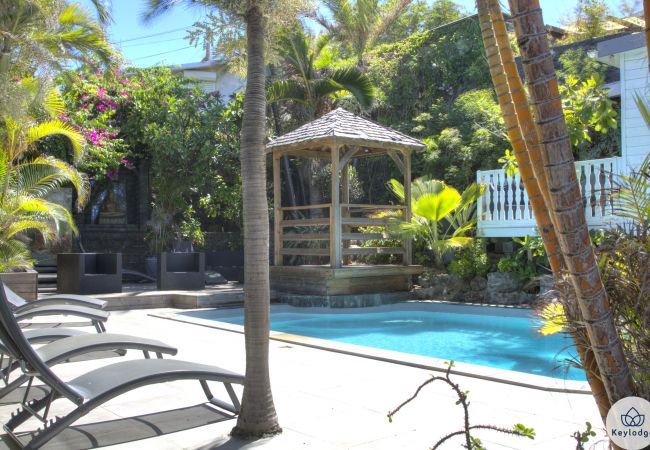 Studio in Saint Pierre - T1 – Perl’Ocean 3***- 24 m2 – swimming pool - Saint-Pierre Studio in Saint Pierre - T1 – Perl’Ocean 3***- 24 m2 – swimming pool - Saint-Pierre