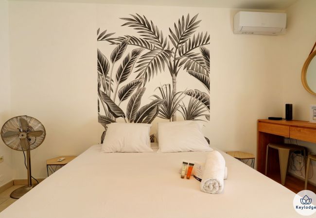 Studio in Saint Denis - T1 – Rive Gauche** – Close to center of Saint-Denis Studio in Saint Denis - T1 – Rive Gauche** – Close to center of Saint-Denis