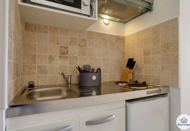 Studio in Saint Denis - T1 – Rive Gauche** – Close to center of Saint-Denis Studio in Saint Denis - T1 – Rive Gauche** – Close to center of Saint-Denis
