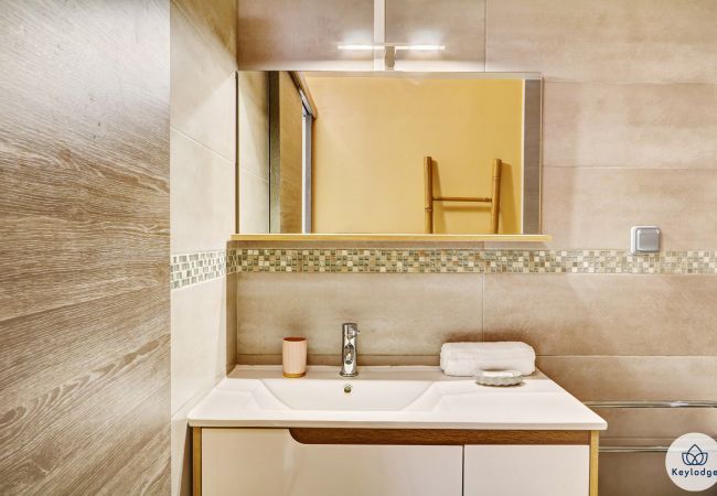 Apartment in Saint-Gilles les Bains - T4 Duplex – La Goélette** - close to center of Saint-Gilles Apartment in Saint-Gilles les Bains - T4 Duplex – La Goélette** - close to center of Saint-Gilles