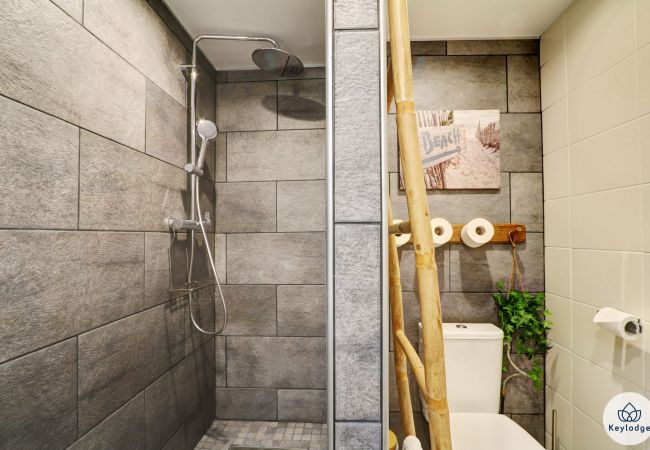 Apartment in Saint Denis - T2 – Le Céladon*** – Close to center of Saint-Denis Apartment in Saint Denis - T2 – Le Céladon*** – Close to center of Saint-Denis