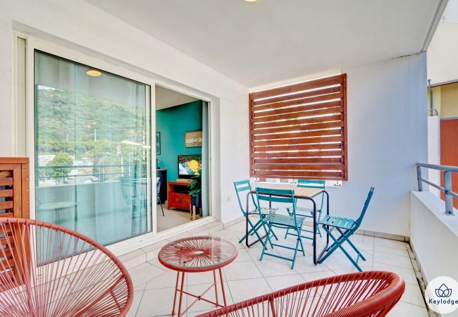 Apartment in Saint Denis - T2 – Le Céladon*** – Close to center of Saint-Denis Apartment in Saint Denis - T2 – Le Céladon*** – Close to center of Saint-Denis