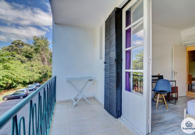 Apartment in Saint Denis - T3 –Duplex Moringue**– close to center of Saint-Denis Apartment in Saint Denis - T3 –Duplex Moringue**– close to center of Saint-Denis