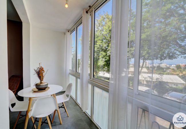 Apartment in Saint Denis - T3 –Duplex Moringue**– close to center of Saint-Denis Apartment in Saint Denis - T3 –Duplex Moringue**– close to center of Saint-Denis