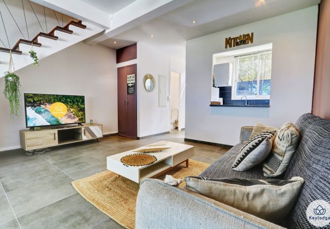 Apartment in Saint Denis - T3 –Duplex Moringue**– close to center of Saint-Denis Apartment in Saint Denis - T3 –Duplex Moringue**– close to center of Saint-Denis