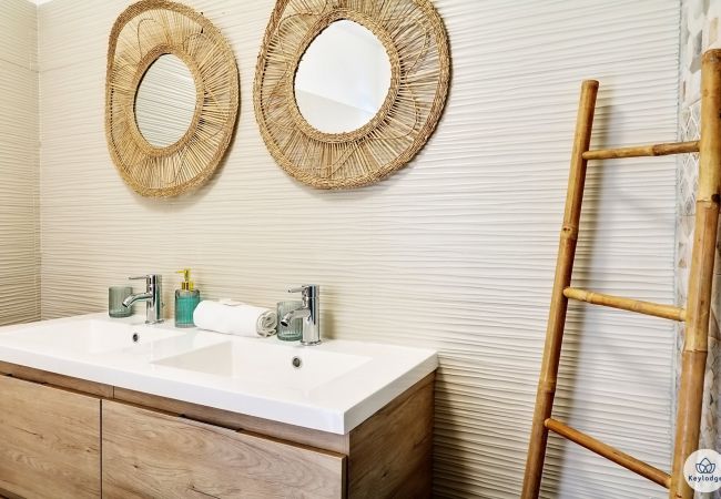 Apartment in Saint Denis - T2 – L’Iris** – Close to Saint-Denis dowtown Apartment in Saint Denis - T2 – L’Iris** – Close to Saint-Denis dowtown