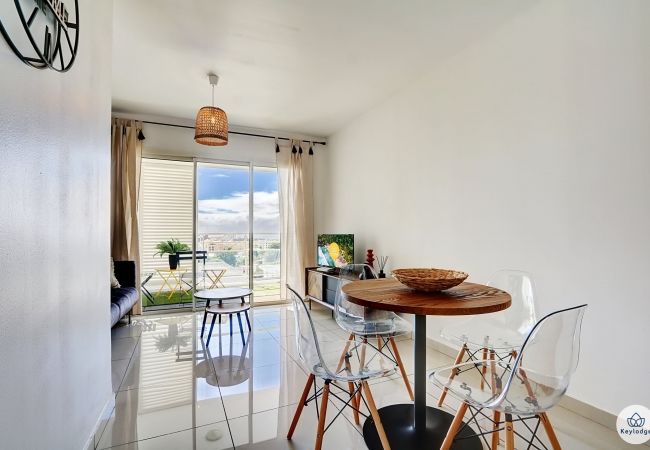 Apartment in Saint Denis - T2 – L’Iris** – Close to Saint-Denis dowtown Apartment in Saint Denis - T2 – L’Iris** – Close to Saint-Denis dowtown