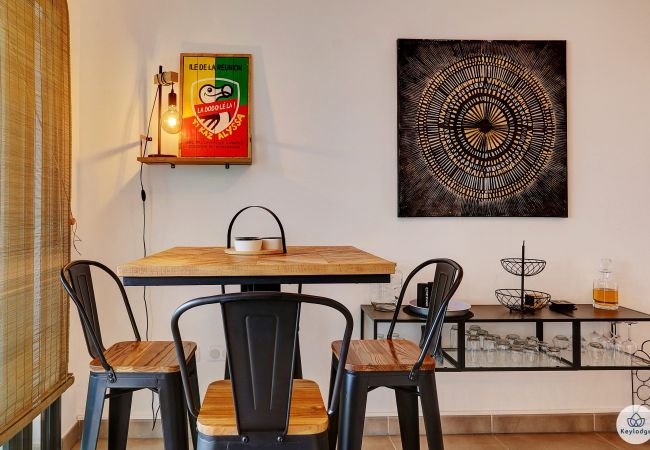 Apartment in Saint-Gilles les Bains - Le Alyssa - T3 - 50 m2 - Ermitage Les Bains Apartment in Saint-Gilles les Bains - Le Alyssa - T3 - 50 m2 - Ermitage Les Bains