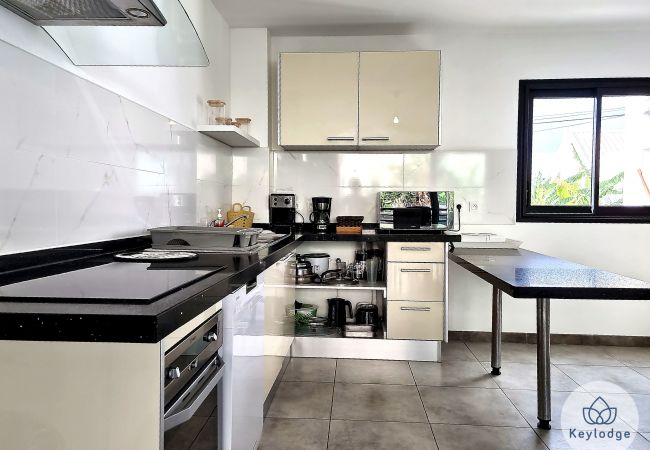 Apartment in Saint Denis - T3 – Le Waikiki – Close to center of Saint-Denis Apartment in Saint Denis - T3 – Le Waikiki – Close to center of Saint-Denis