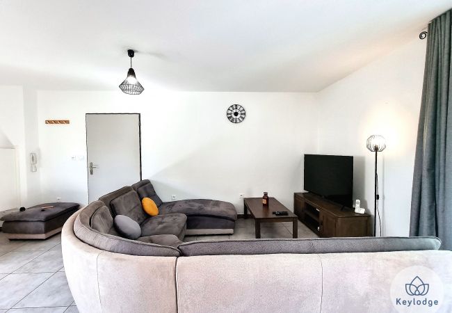 Apartment in Saint Denis - T3 – Le Waikiki – Close to center of Saint-Denis Apartment in Saint Denis - T3 – Le Waikiki – Close to center of Saint-Denis