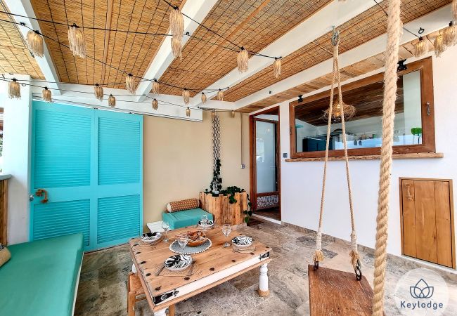 Apartment in Saint-Gilles les Bains - Étoile Bleue - 150m2 T4 in the centre of St-Gilles Apartment in Saint-Gilles les Bains - Étoile Bleue - 150m2 T4 in the centre of St-Gilles