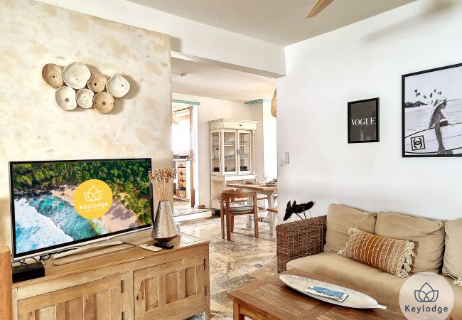 Apartment in Saint-Gilles les Bains - Étoile Bleue - 150m2 T4 in the centre of St-Gilles Apartment in Saint-Gilles les Bains - Étoile Bleue - 150m2 T4 in the centre of St-Gilles
