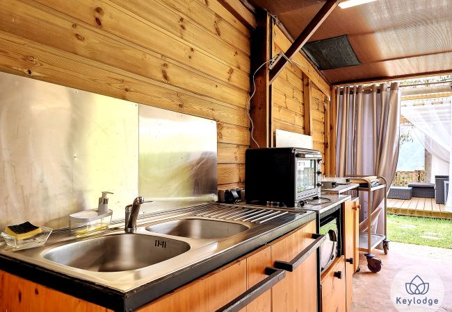 Bungalow in SAINT-LOUIS - Jardin de Montplaisir - Joli Coeur – 25m² bungalow with jacuzzi and mountain view – Saint-Louis Bungalow in SAINT-LOUIS - Jardin de Montplaisir - Joli Coeur – 25m² bungalow with jacuzzi and mountain view – Saint-Louis