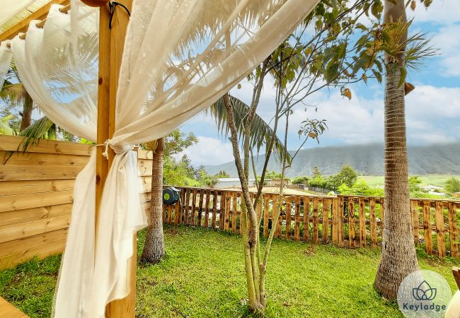 Bungalow in SAINT-LOUIS - Jardin de Montplaisir - Joli Coeur – 25m² bungalow with jacuzzi and mountain view – Saint-Louis Bungalow in SAINT-LOUIS - Jardin de Montplaisir - Joli Coeur – 25m² bungalow with jacuzzi and mountain view – Saint-Louis