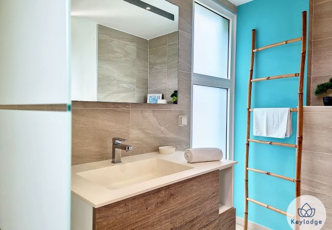 Studio in LES AVIRONS - Balcons du Sud, Aybowan – T1 bis with a shared relaxation pool – Les Avirons Studio in LES AVIRONS - Balcons du Sud, Aybowan – T1 bis with a shared relaxation pool – Les Avirons