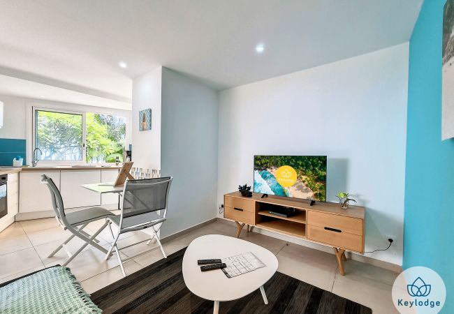 Studio in LES AVIRONS - Balcons du Sud, Aybowan – T1 bis with a shared relaxation pool – Les Avirons Studio in LES AVIRONS - Balcons du Sud, Aybowan – T1 bis with a shared relaxation pool – Les Avirons