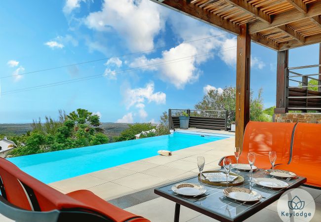 Villa/Dettached house in LES AVIRONS - Balcons du Sud, Villa Perle de l’Océan - Infinity pool with a sea view - Les Avirons