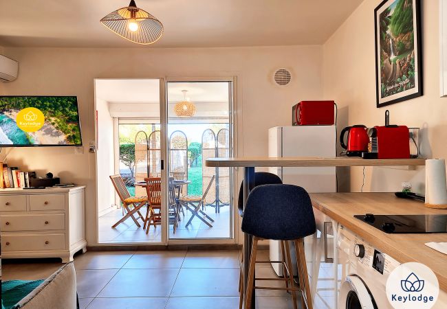 Studio in Saint-Gilles les Bains - Beauty, studio with shared swimming pool, in La Saline-les-bains Studio in Saint-Gilles les Bains - Beauty, studio with shared swimming pool, in La Saline-les-bains