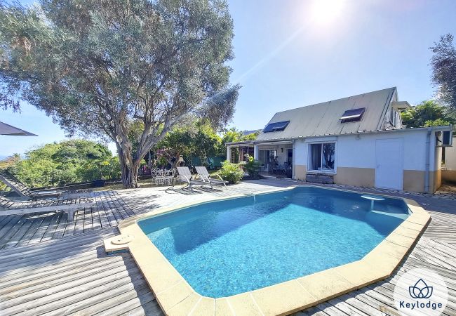 House in Saint-Gilles les Hauts - Villa Cadentia*** – 3 bedrooms with swimming pool and sea view – Saint-Gilles les Hauts House in Saint-Gilles les Hauts - Villa Cadentia*** – 3 bedrooms with swimming pool and sea view – Saint-Gilles les Hauts