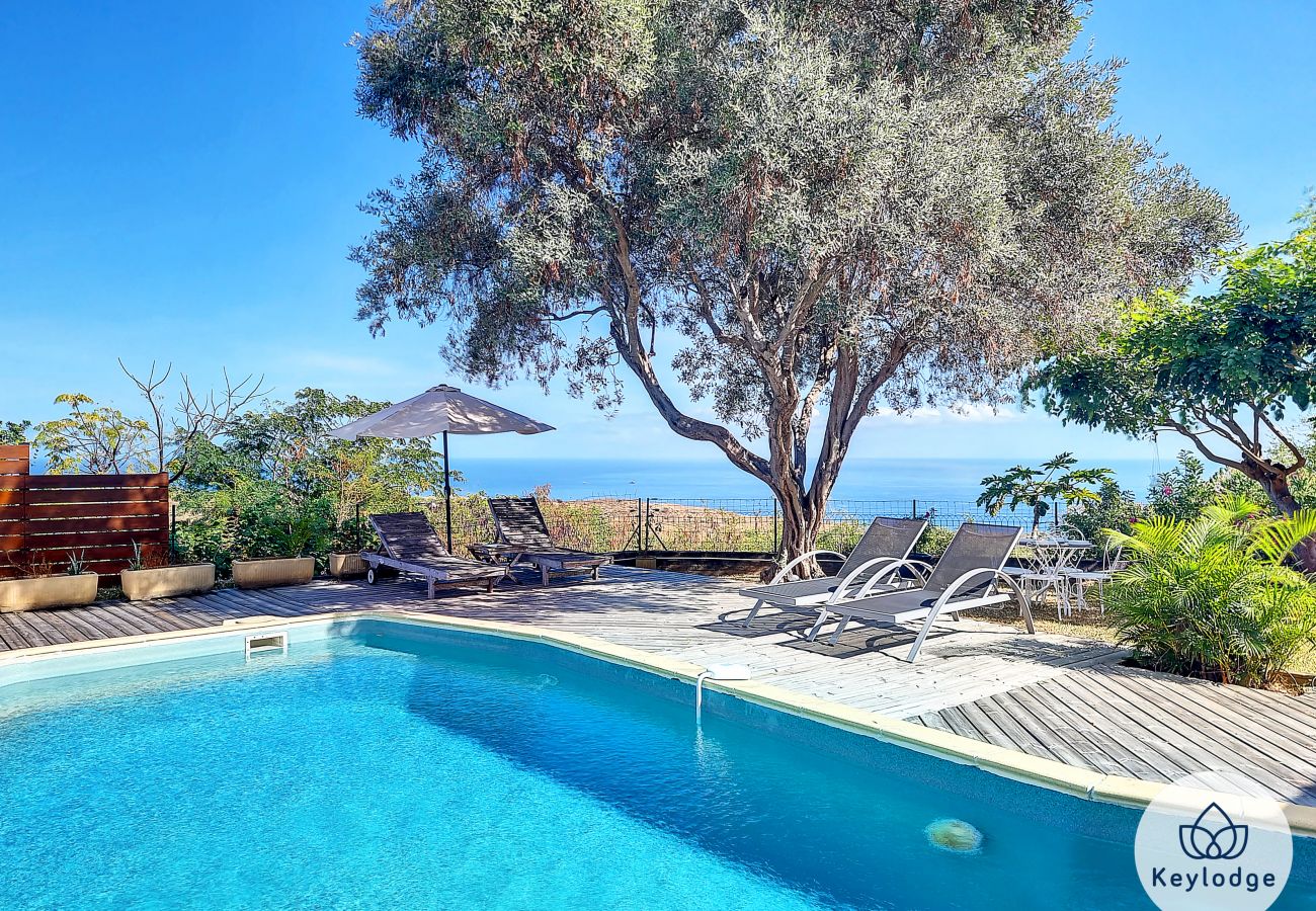 Villa in Saint-Gilles les Hauts - Villa Cadentia*** – 3 bedrooms with swimming pool and sea view – Saint-Gilles les Hauts