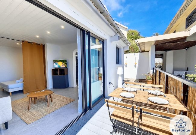 Studio in Saint Denis - Perle de Lotus - studio 28m² - Saint-Denis  Studio in Saint Denis - Perle de Lotus - studio 28m² - Saint-Denis