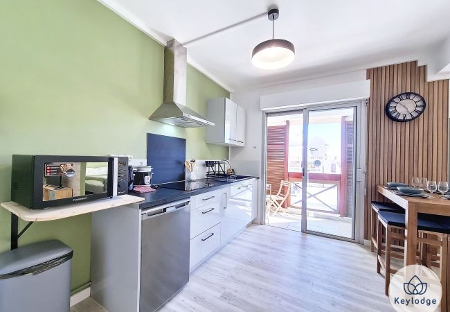 Studio in Saint Denis - Studio bis – Ti Studio Créole 1- 34 m² - close to all amenities - Saint-Denis Studio in Saint Denis - Studio bis – Ti Studio Créole 1- 34 m² - close to all amenities - Saint-Denis