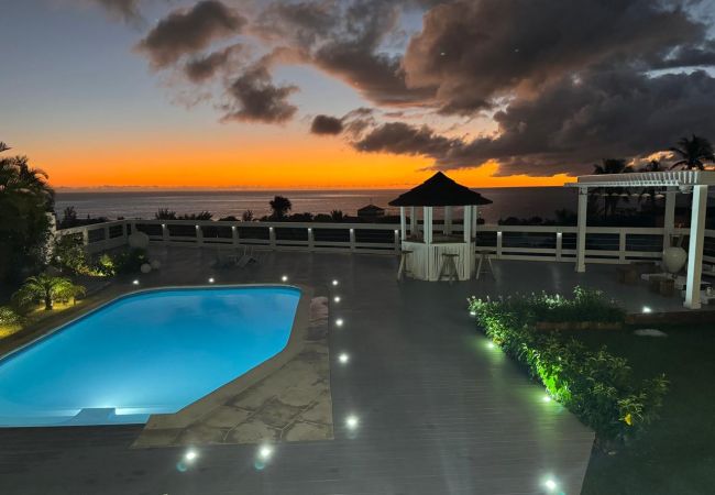 House in Saint-Gilles les Bains - Villa Venus**** – with swimming pool and sea view – St-Gilles House in Saint-Gilles les Bains - Villa Venus**** – with swimming pool and sea view – St-Gilles