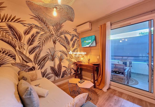 Studio in Saint Denis - T1 – Ti Dalon – 19 m2 – Near Saint-Denis center Studio in Saint Denis - T1 – Ti Dalon – 19 m2 – Near Saint-Denis center