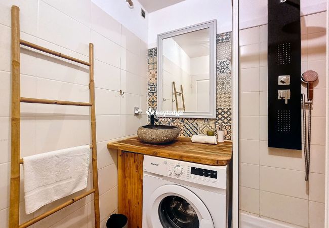Studio in Saint Denis - T1 – Ti Dalon – 19 m2 – Near Saint-Denis center Studio in Saint Denis - T1 – Ti Dalon – 19 m2 – Near Saint-Denis center