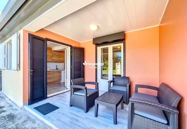 Apartment in CILAOS - Escale Ton Jo – 70 m² – close to Cilaos Center Apartment in CILAOS - Escale Ton Jo – 70 m² – close to Cilaos Center