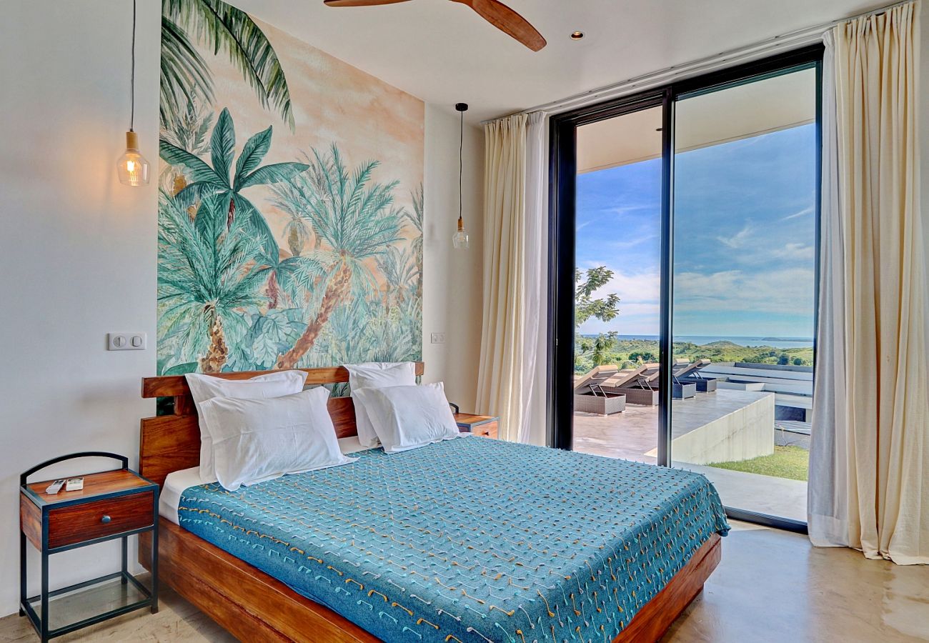 Villa in Hell-Ville - Villa Sambirano – 4 bedroom villa with pool and sea view – Nosy Be