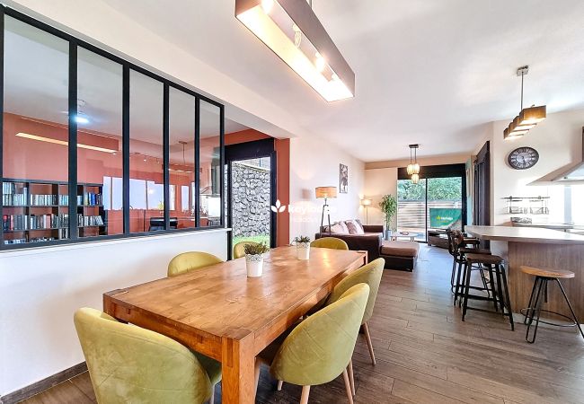 House in Saint-Leu - Villa Tropical View, 160m² villa with swimming pool in Saint-Leu House in Saint-Leu - Villa Tropical View, 160m² villa with swimming pool in Saint-Leu