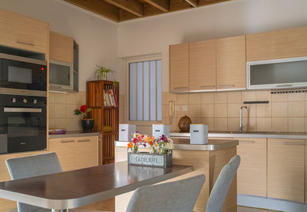 House in LA POSSESSION - Evasion-Dos D’ane*** – 4-bedroom villa with jacuzzi – La Possession