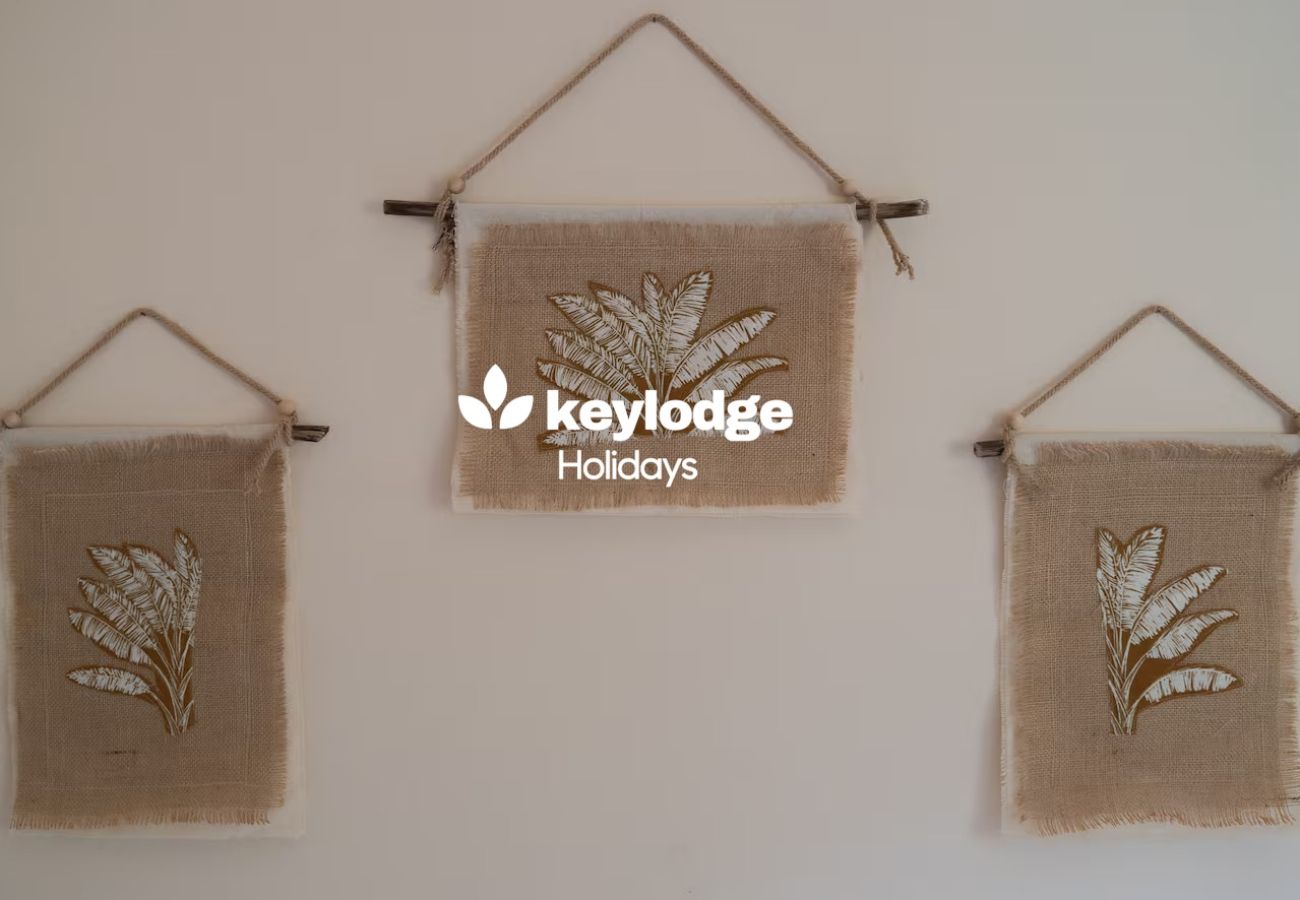 House in LA POSSESSION - Evasion-Dos D’ane*** – 4-bedroom Villa with jacuzzi – La Possession