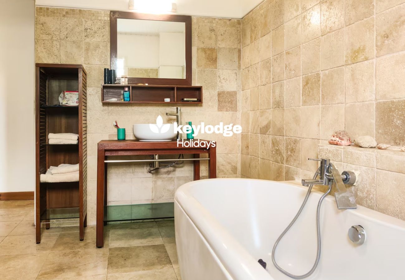 House in LA POSSESSION - Evasion-Dos D’ane*** – 4-bedroom Villa with jacuzzi – La Possession